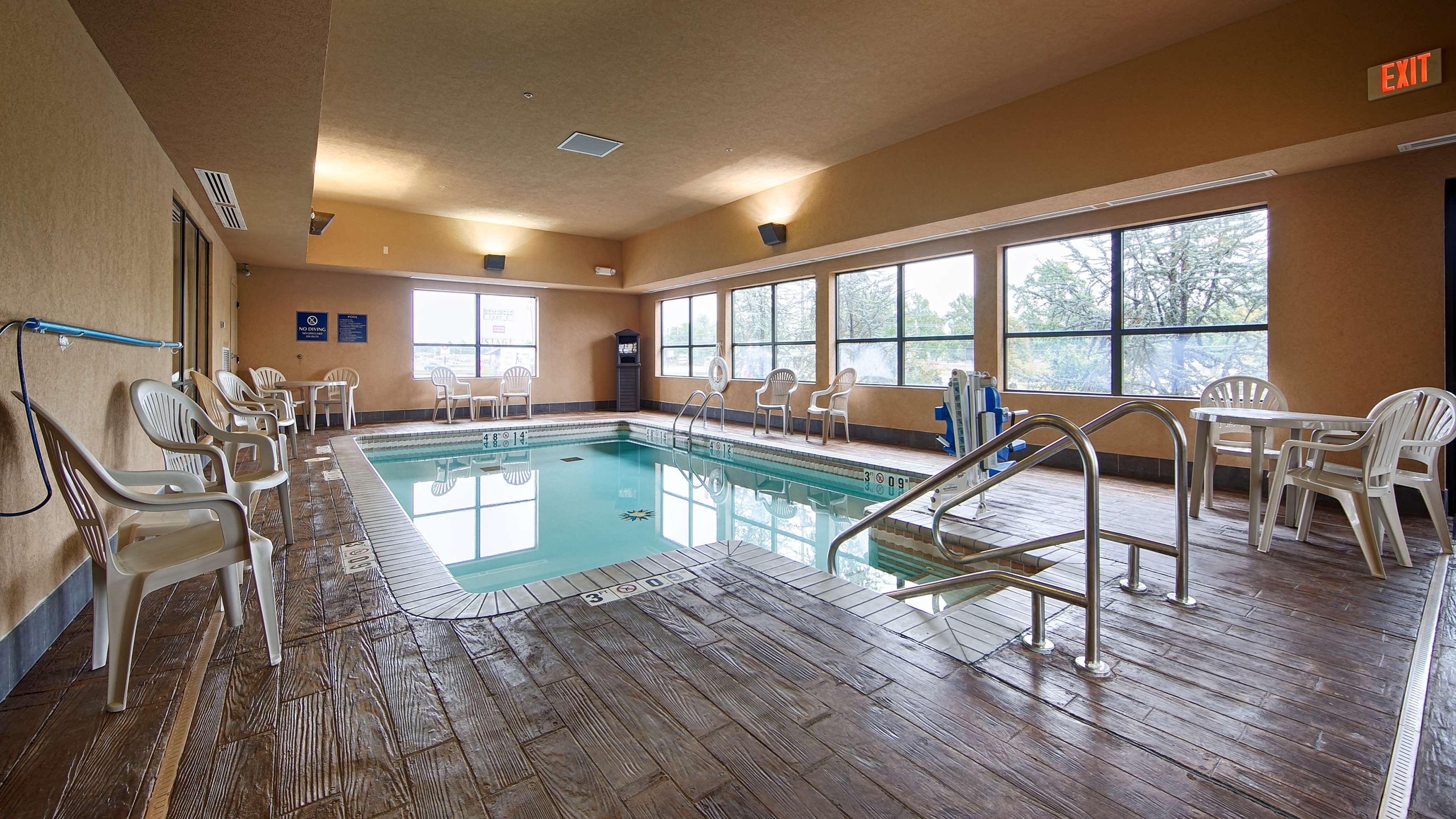 Best Western Seminole Inn And Suites Exterior photo
